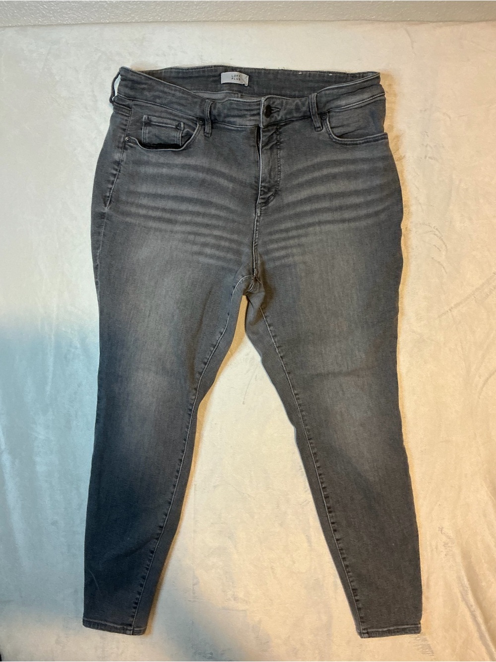 LOFT Women's Charcoal Skinny Jeans